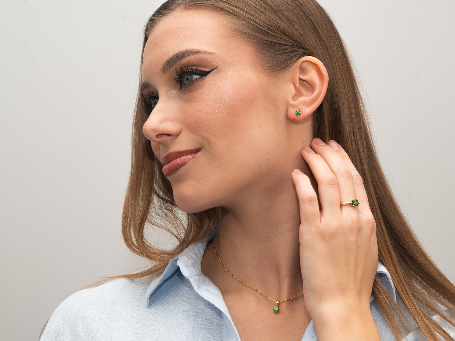 Silber-Ohrringe 3 mm mit grünem Zirkonia, vergoldet miaGemo