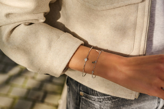 Die-7-schönsten-Geschenkideen-für-Sie-zeitloser-Silberschmuck-mit-Bedeutung miaGemo