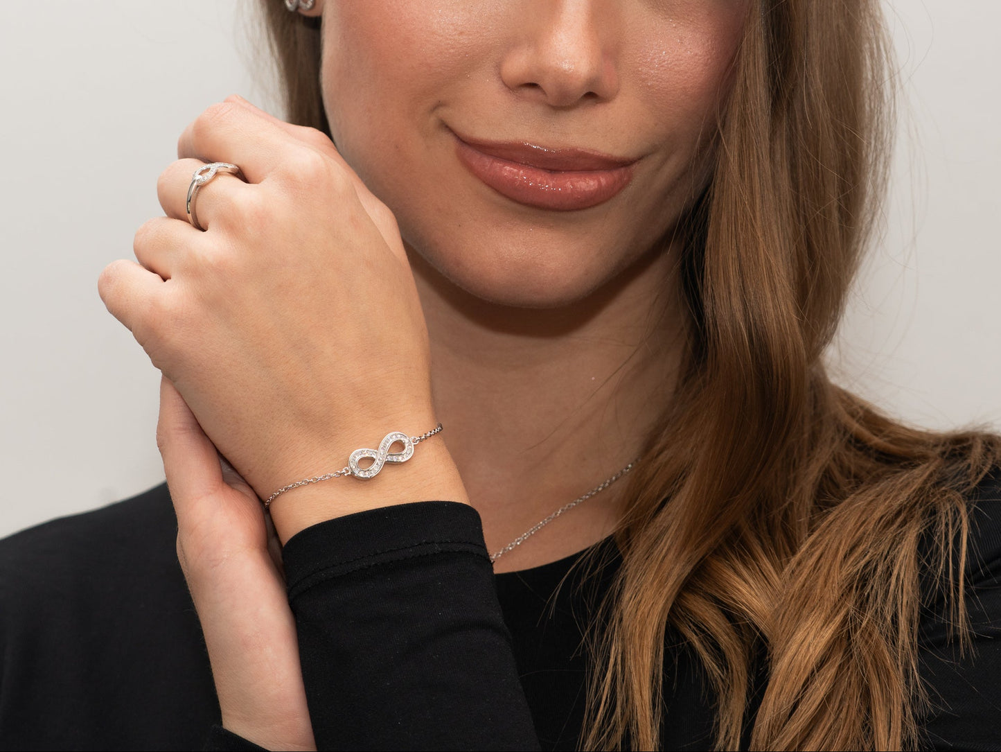 Silberarmband mit Hamsa-Anhänger & weißen Zirkonia miaGemo