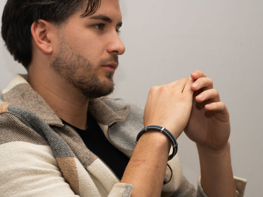 Midnight Blue Lederarmband in Dunkelblau mit Edelstahl-Details miaGemo